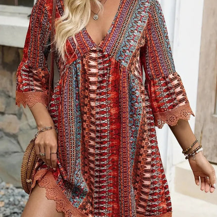 Lace trim printed V-neck 3/4 sleeve dress with multicolor pattern and scalloped hems